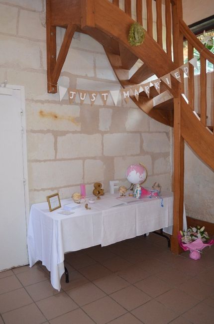table urne et livre d'or