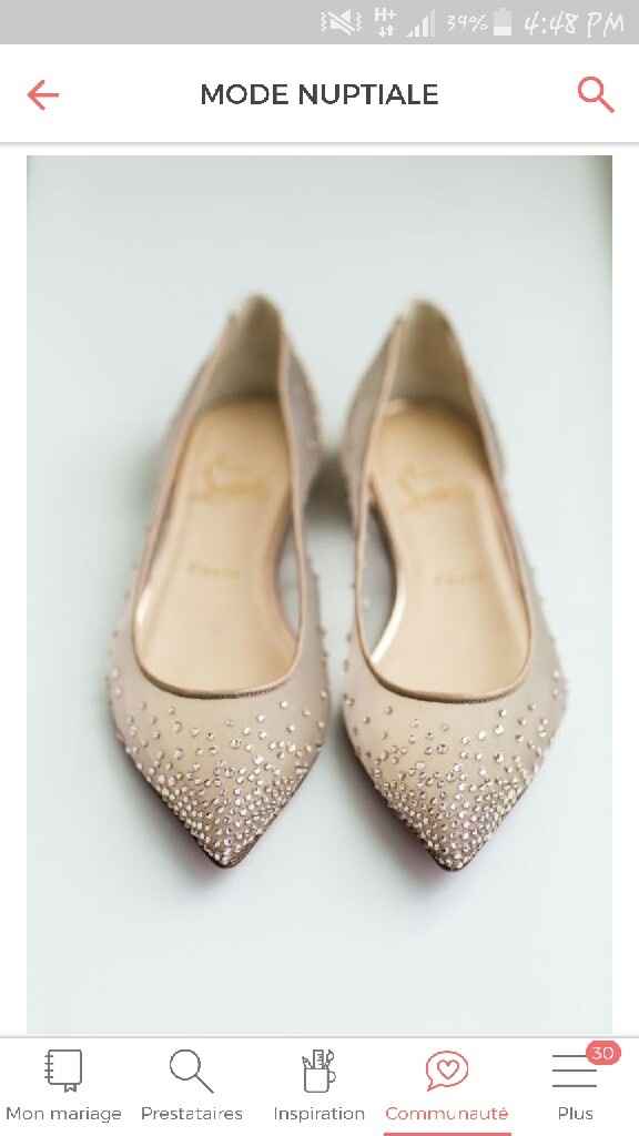 Des chaussures plates de mariée - 1