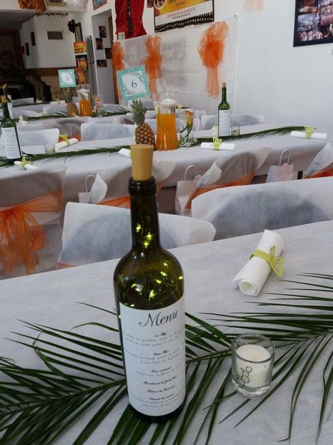 bouteille de vin led, avec le menu dessus