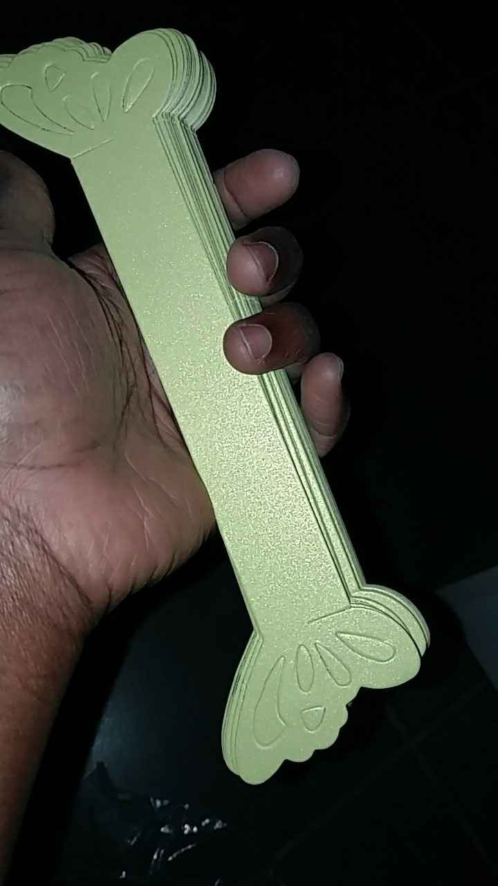 Pour finir, mes ronds de serviette irisés. Ils sont magnifiques. En fait c'est un papillon une fois 