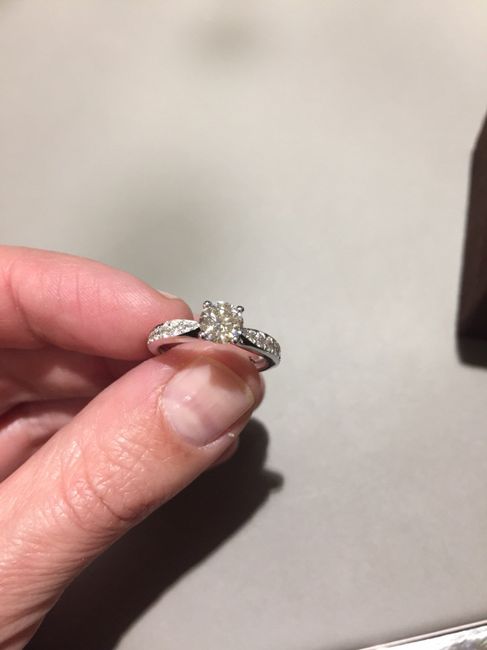 Bague de fiançaille. - 1