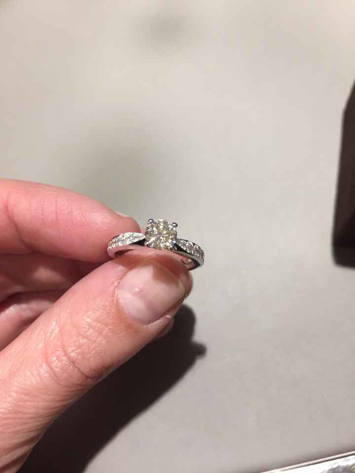 Ma bague de fiancailles - 1