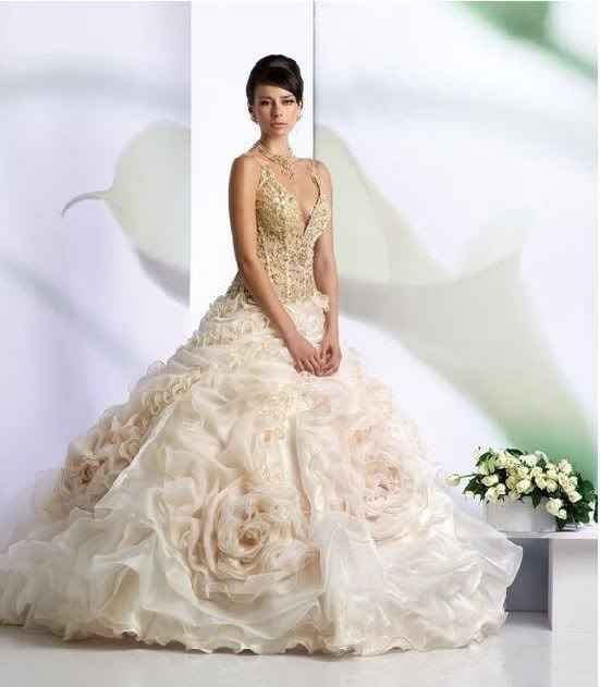 robe blanche et or..