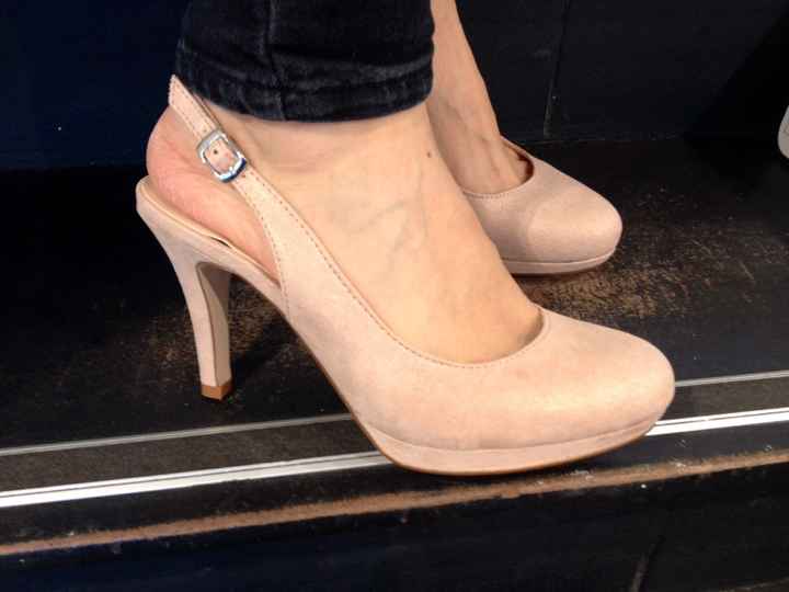 Chaussures de couleur pour le jour j? - 1