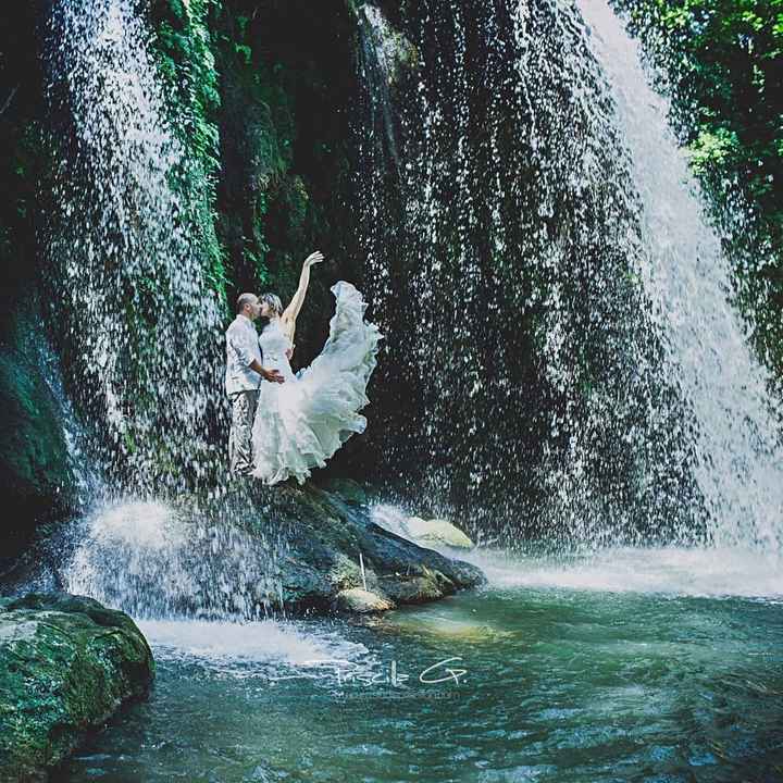 Qui a choisi de faire une séance trash of the dress après le mariage - 1