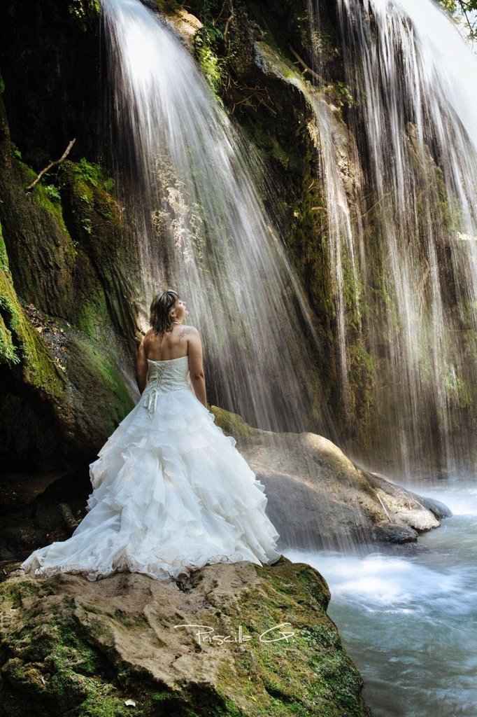 Qui a choisi de faire une séance trash of the dress après le mariage - 2