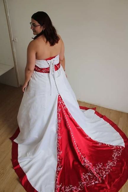 l'arrière de la robe