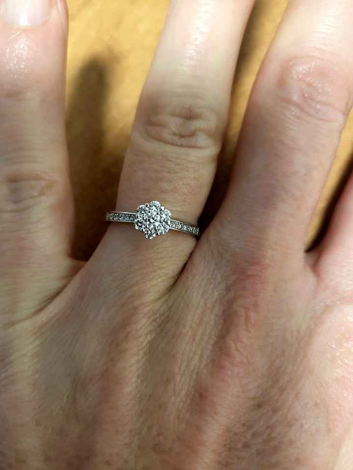 Ta bague de fiançailles sur le Pinterest de Mariages.net ça t'intéresse ? ❤️ - 1