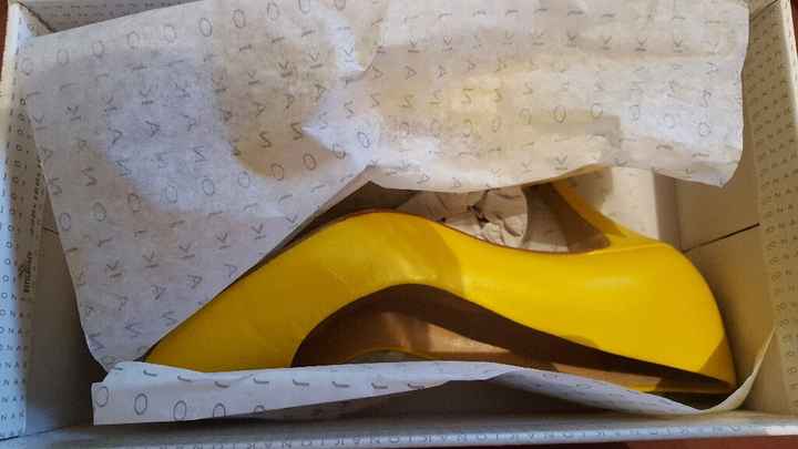 Mes chaussures jaunes - 1
