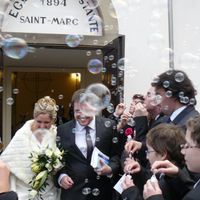 A la sortie de l'église