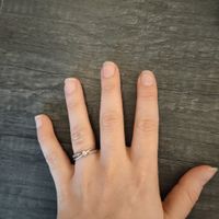 Ta bague de fiançailles sur le Pinterest de Mariages.net ça t'intéresse ? ❤️ - 1