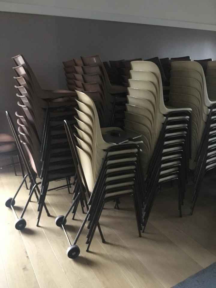  Chaises - 1
