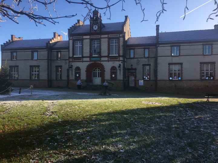  Photos - 1