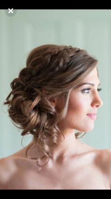  Changer de coiffure et maquillage entre mairie et église - 2
