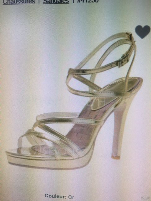  Chaussures dorées... - 2