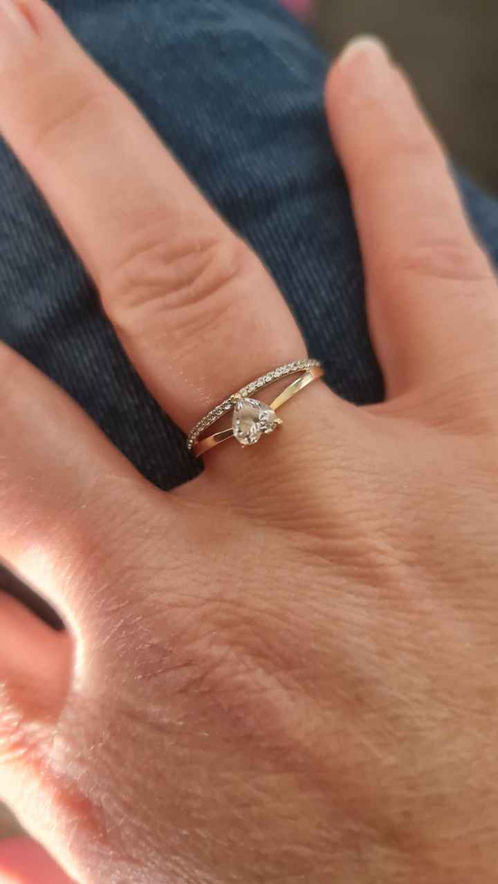 Ta bague de fiançailles sur le Pinterest de Mariages.net ça t'intéresse ? ❤️ - 1