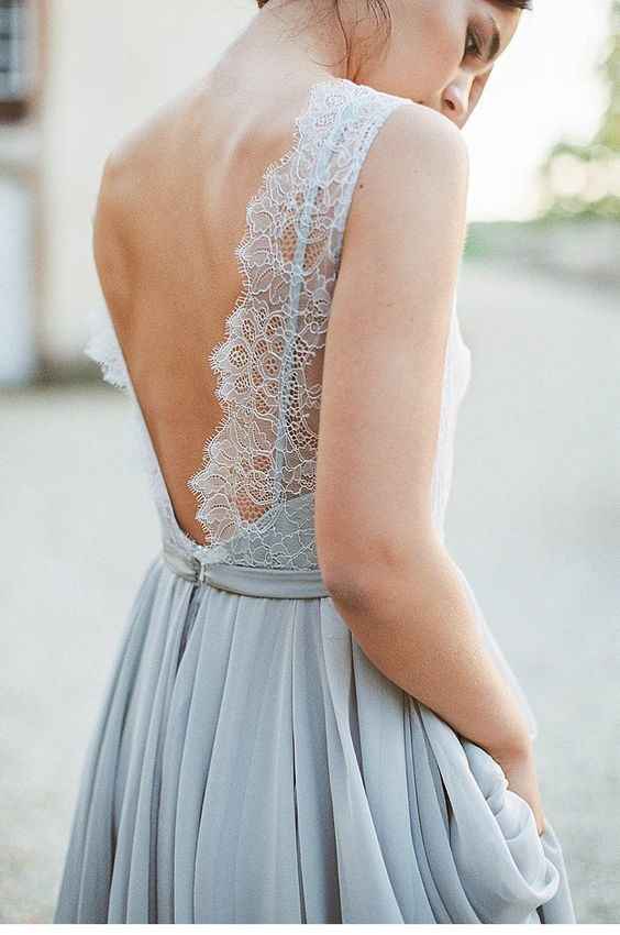 Dentelle et dos nu ET couleur 