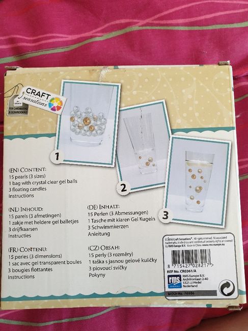 Orchidée immergée dans l'eau 3