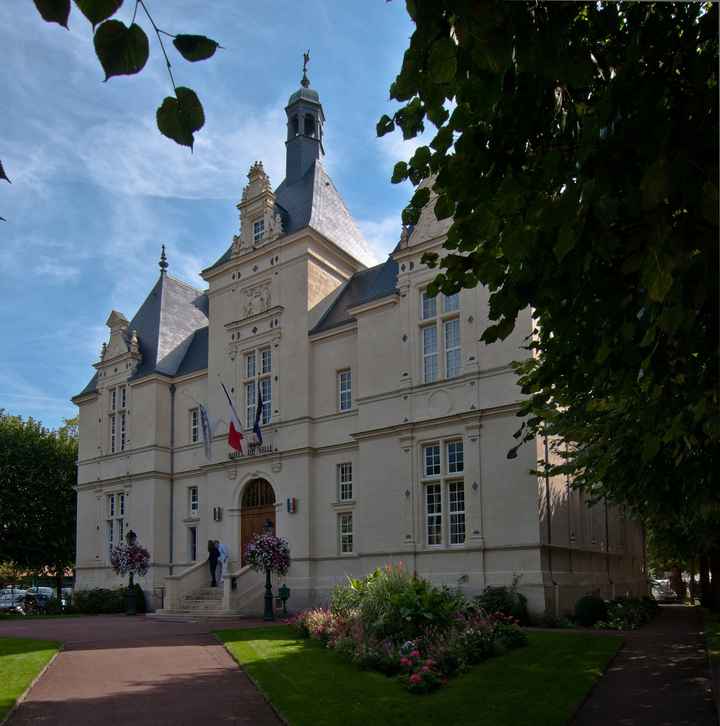 Mairie de L'Isle Adam (95)