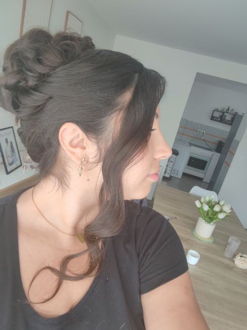 Essaie mariage numéro deux nouvelle coiffeuse! 4