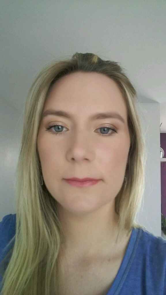 Montrez-moi vos maquillages, s'il vous plait.  Help !  - 3