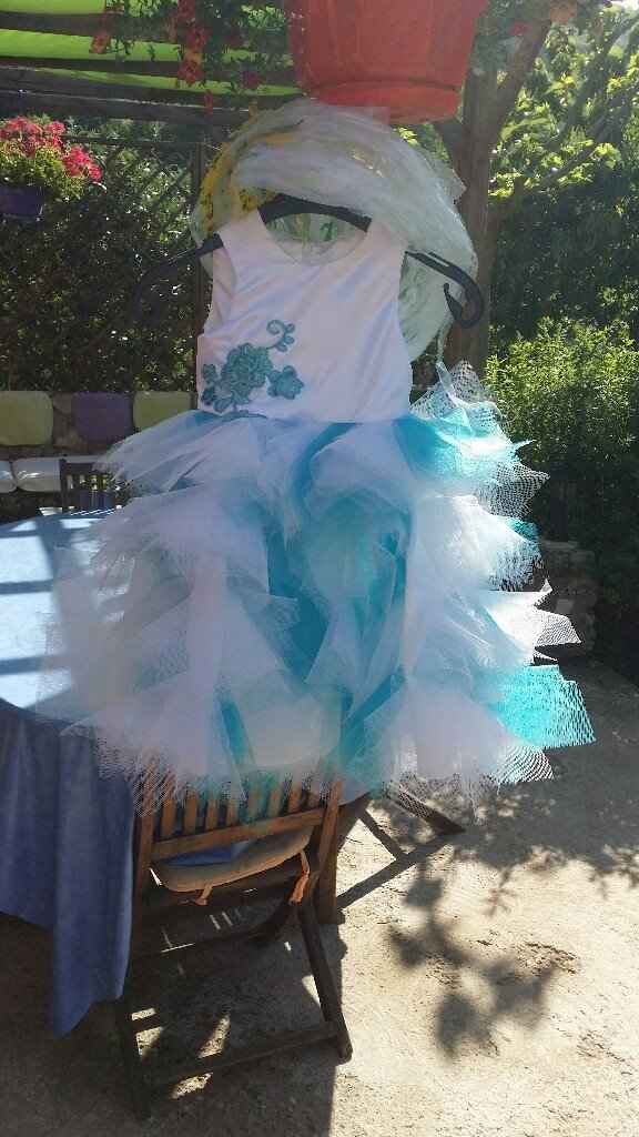 La robe de notre princesse  et la robe de nos petites demoiselles  d'honneur - 1