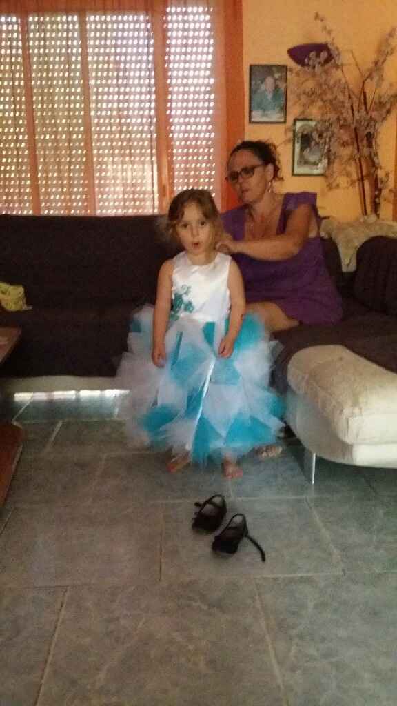 La robe de notre princesse  et la robe de nos petites demoiselles  d'honneur - 2