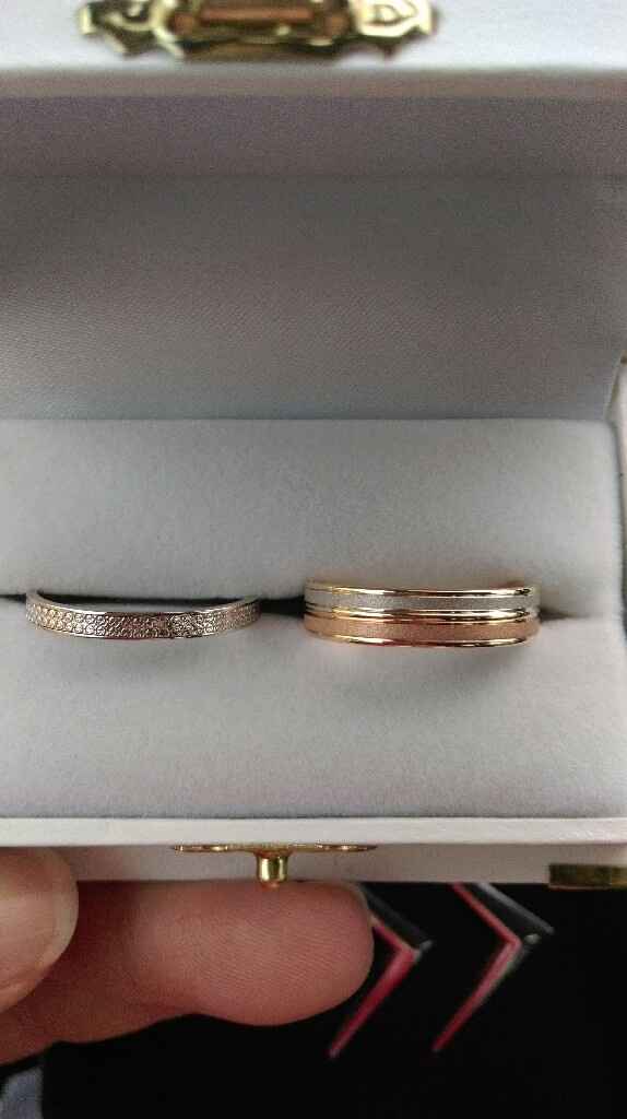 Alliance en or blanc martelé...qui dit oui ?? - 1