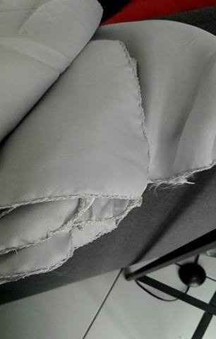 Chemin de table abîmé