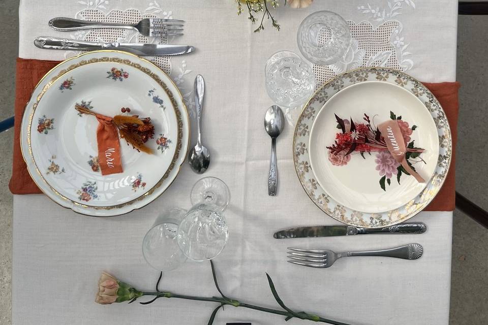 Table fleuris terracotta