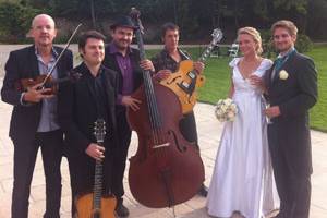 En quartet avec les mariés