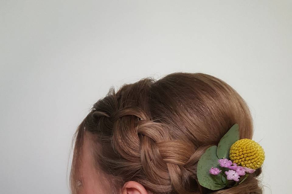 Chignon fleuri