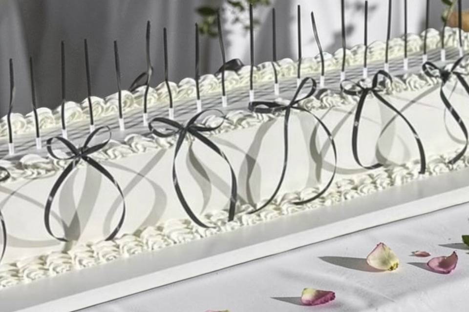 Wedding cake long