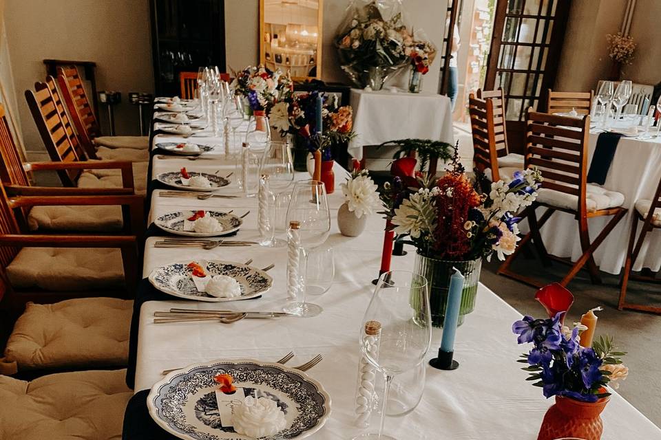 Vaisselle vintage bleue