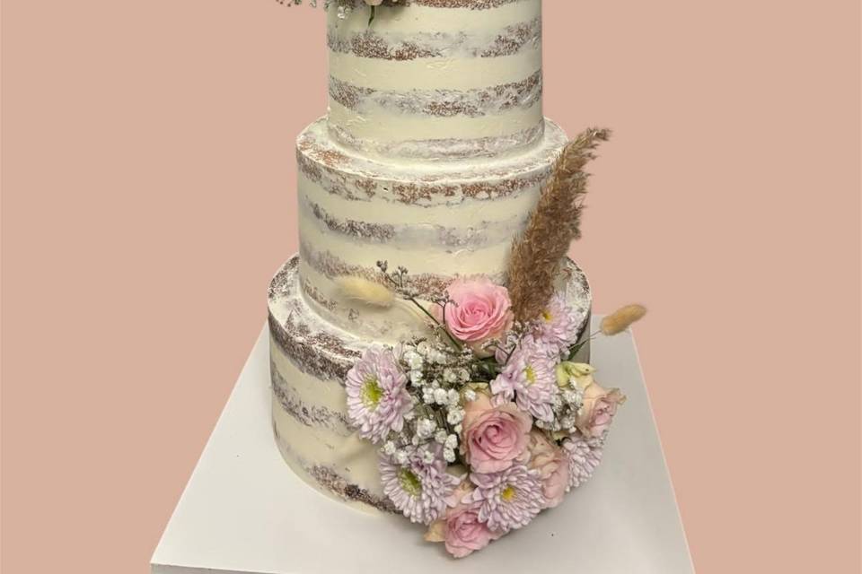 Nude cake