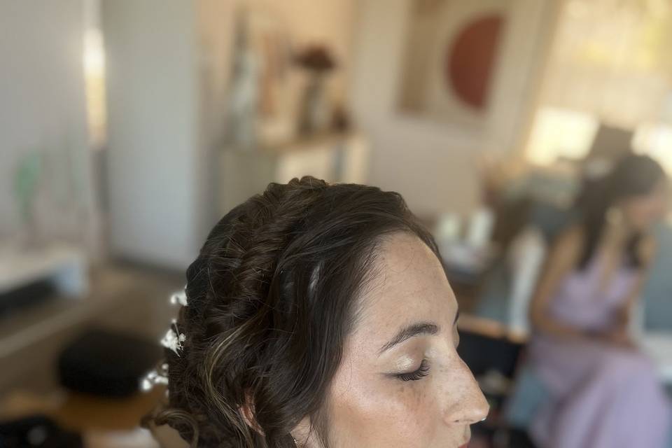 Make up bride