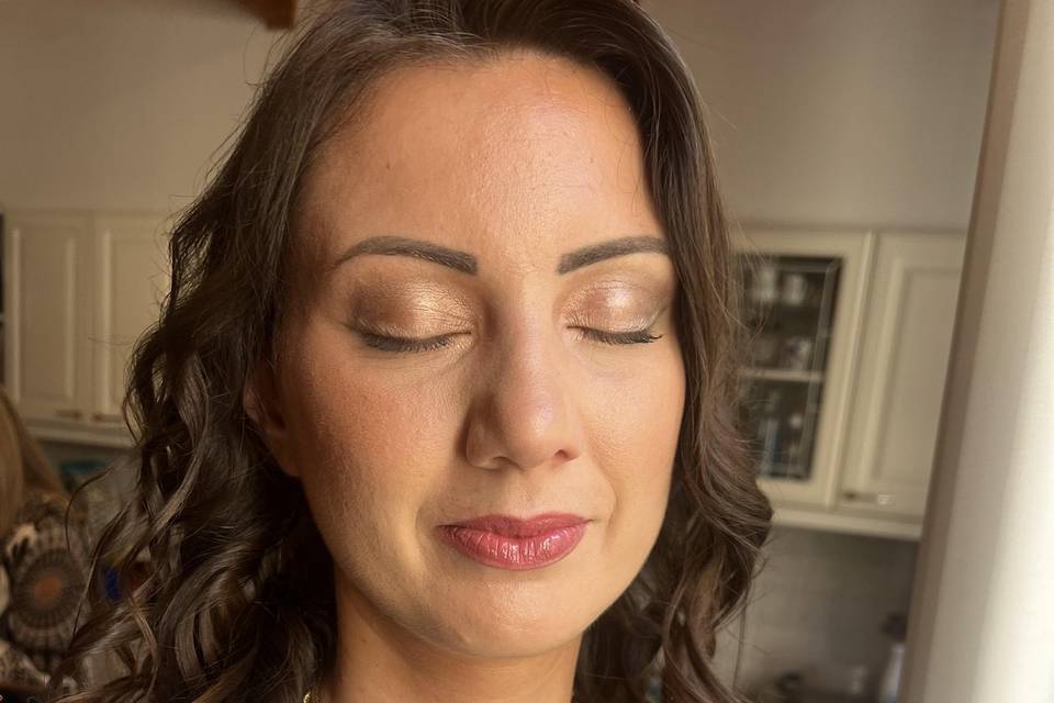 Make up invite me