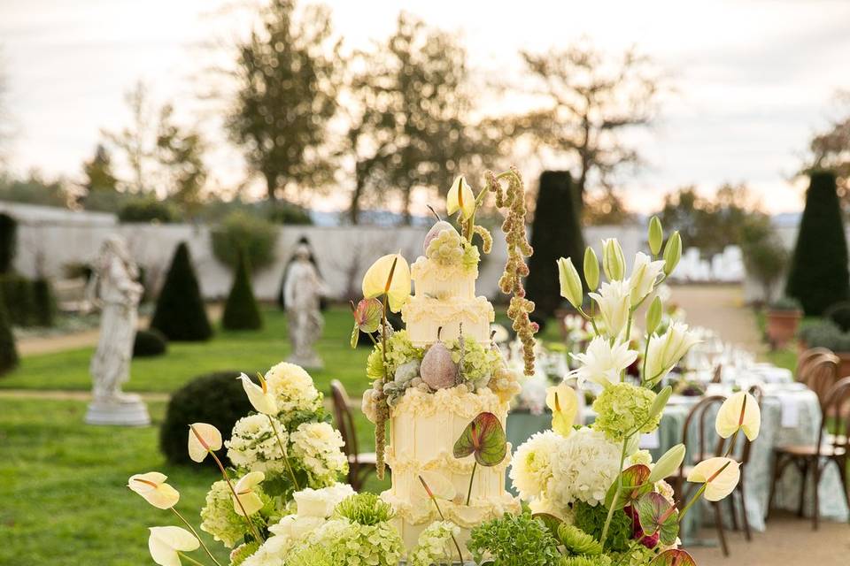 Wedding cake decor