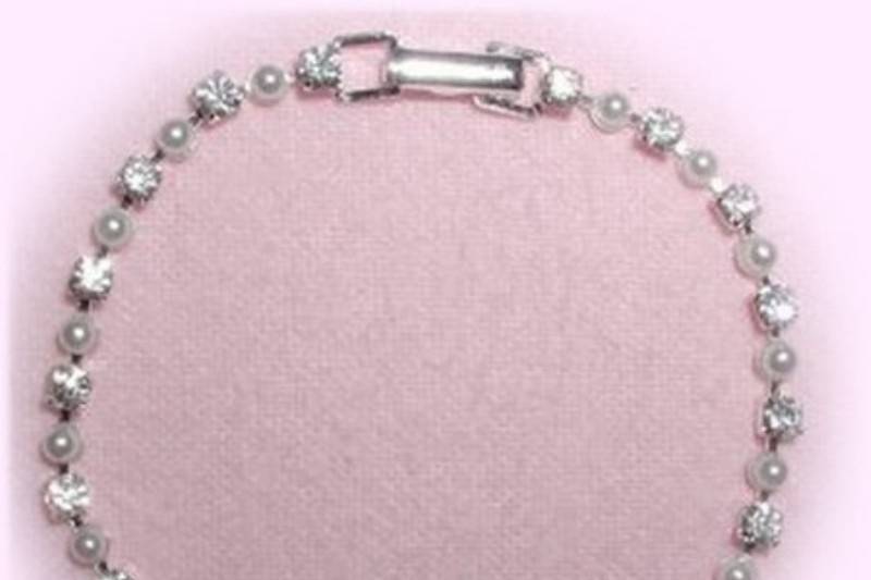 Bracelet modèle perles et cristal