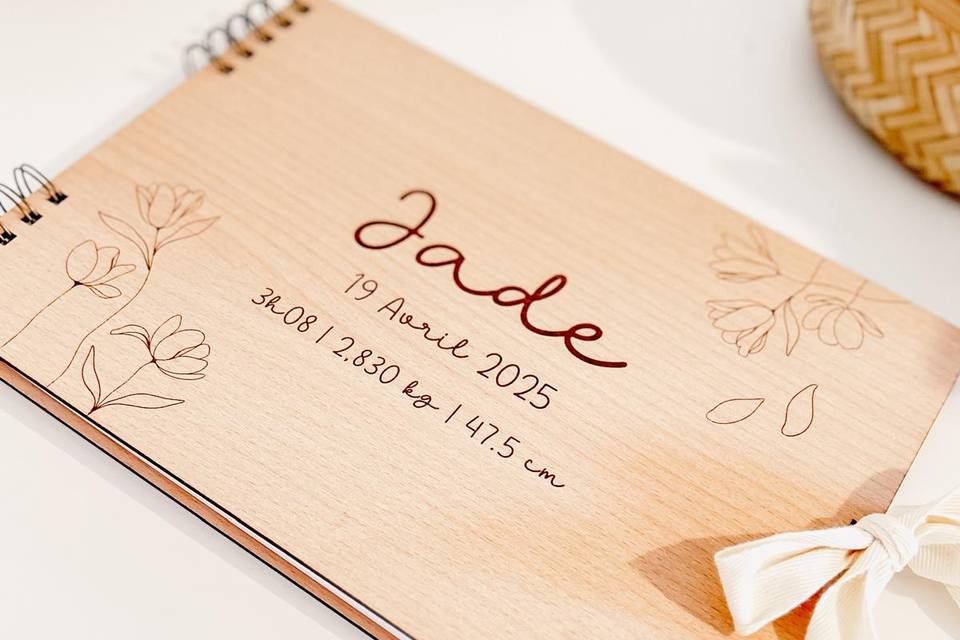 Album photo, livre d'or en bois