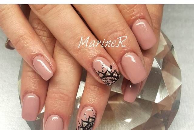 Nude mandala