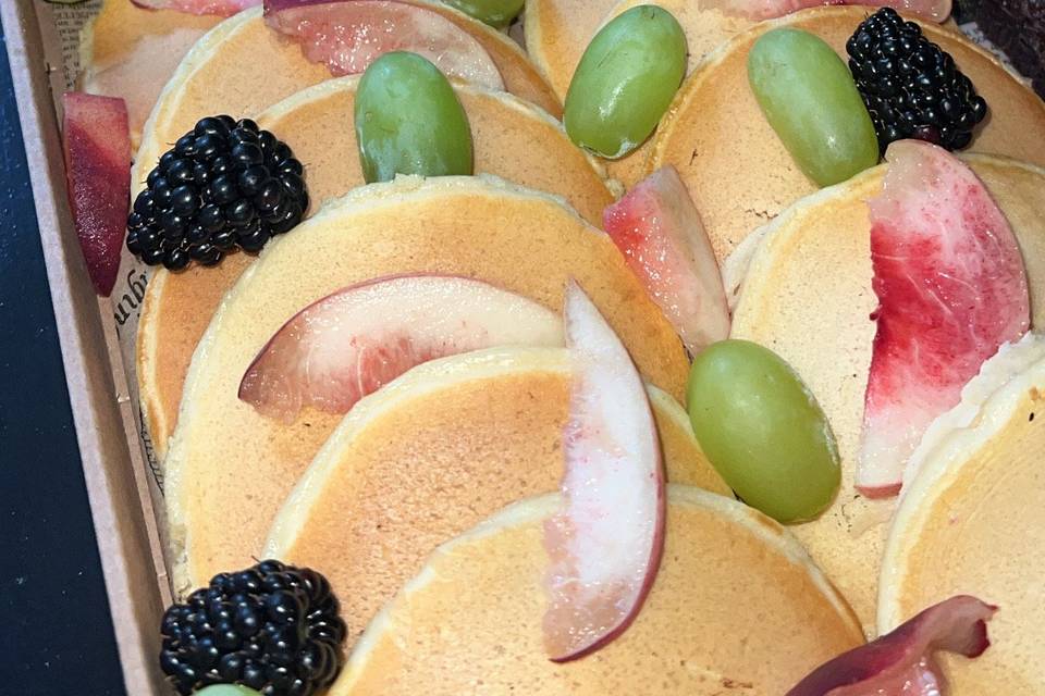 Pancakes et fruits de saison