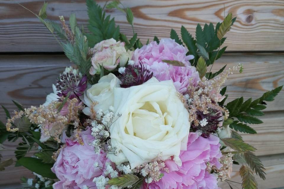 Bouquet mariée pivoines