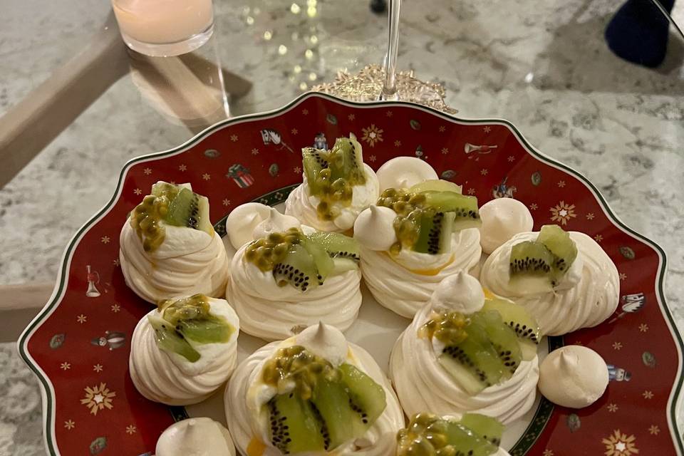 Pavlova kiwi passion