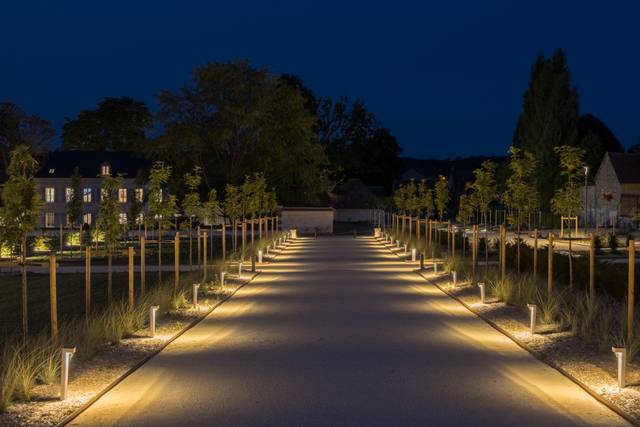 L'allée de L'Orangerie