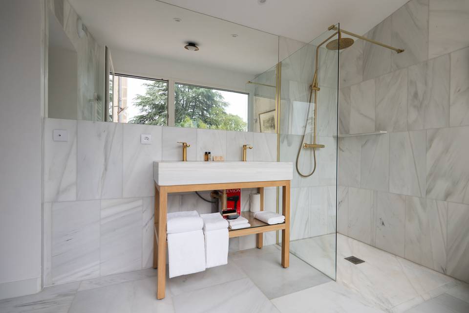 Salle de bain chambre 4
