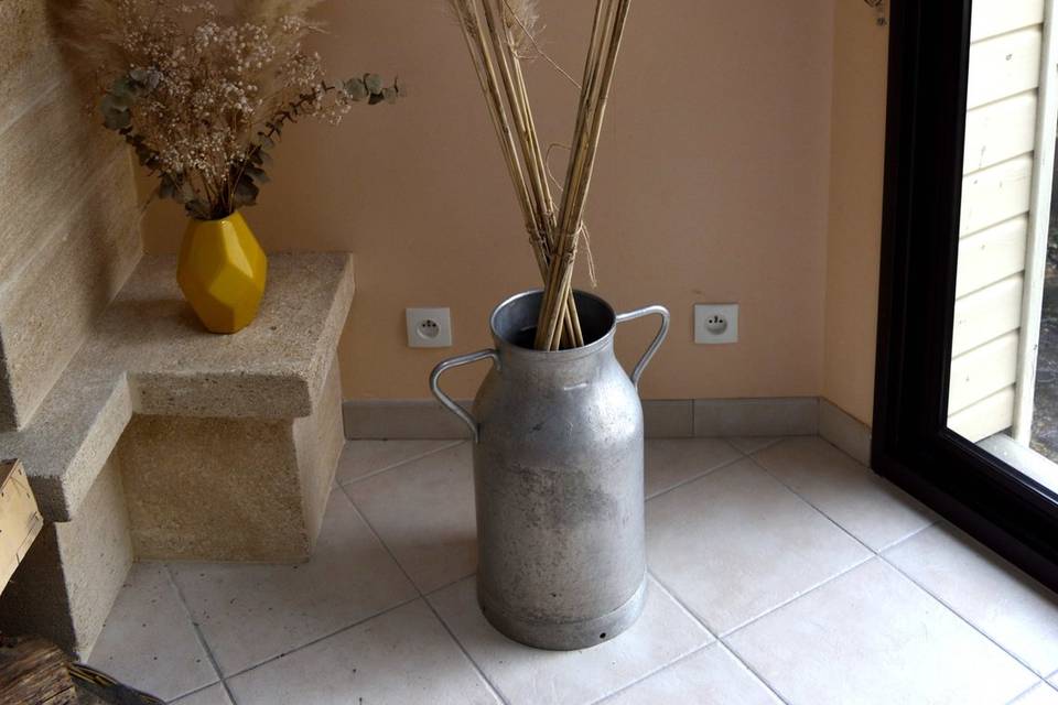 Pot à lait et Pampas