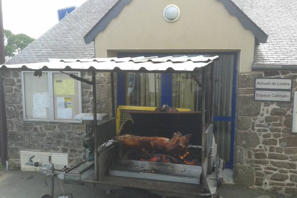 Cochon grillé  pour le retour