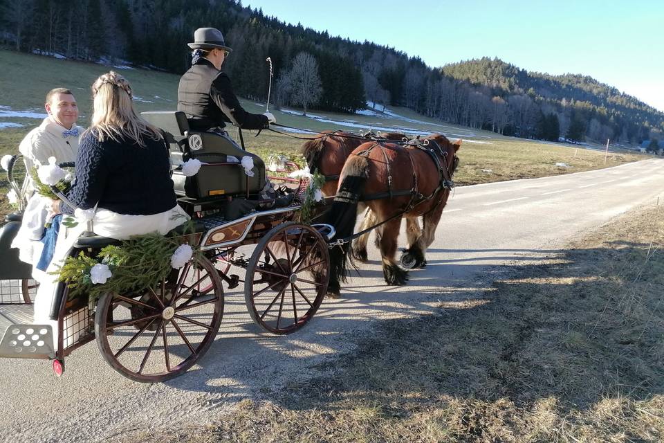 Mariage avec voiture kühnle