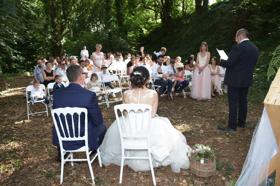 Officiant de cérémonie Laïque